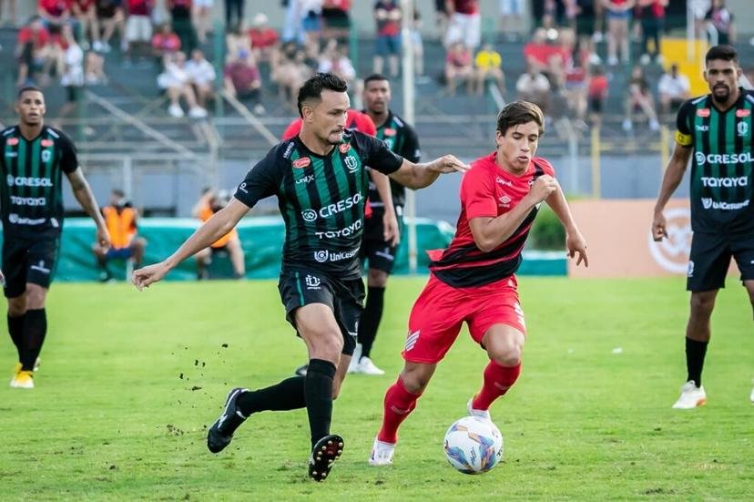 Athletico vence o Maringá fora de casa e assume liderança do Paranaense